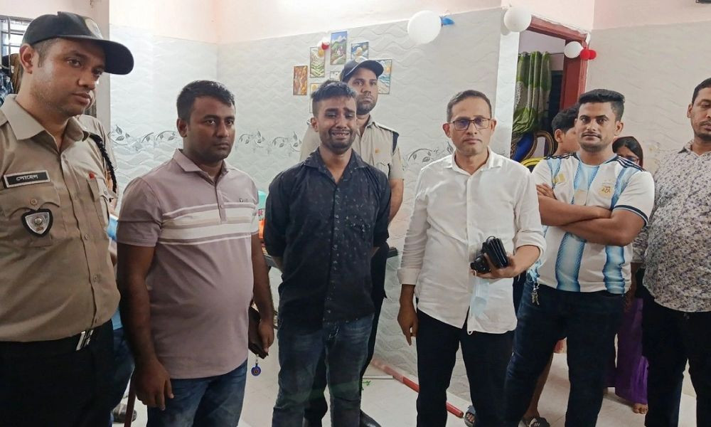 অভিযানের তথ্য ফাঁস করায় সোর্সকে কারাদণ্ড