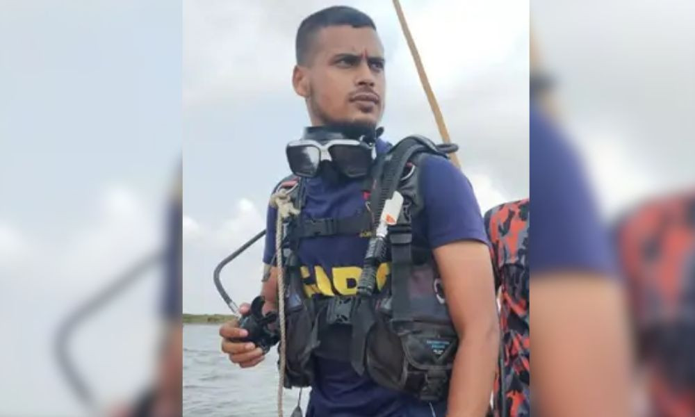 শীতলক্ষ্যায় নিখোঁজ ফায়ার সার্ভিসের সেই ডুবুরির মরদেহ উদ্ধার