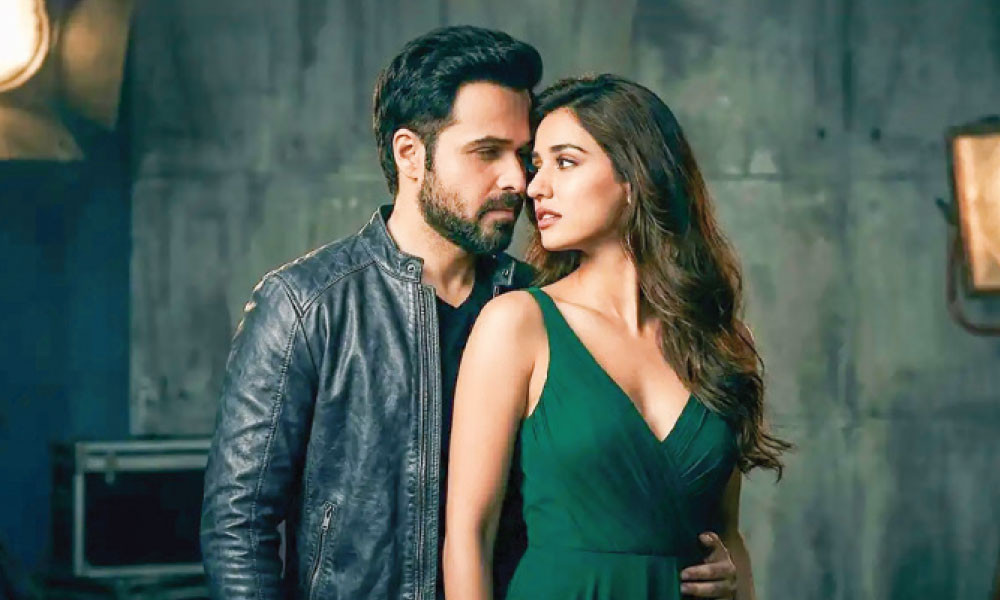 অনুমতি মিললে দেশের প্রেক্ষাগৃহে দেখা যাবে ‘টক্সিক’ ও ‘আওয়ারাপান ২’
