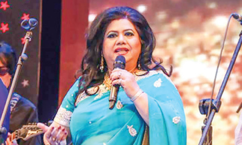 বন্যার্তদের সহায়তায় গাইবেন রুনা লায়লা