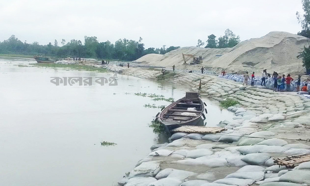 দেড় হাজার কোটি টাকা ব্যয়ের পরেও থামছে না যমুনার ভাঙন