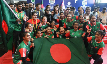নেপালের বিপক্ষে উড়ন্ত সূচনা বাংলাদেশের, উচ্ছ্বাসে ভাসলেন জাইমা রহমানও