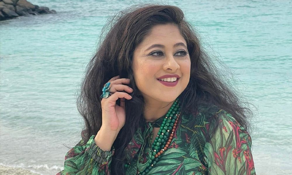 ফিরছেন সুমাইয়া শিমু