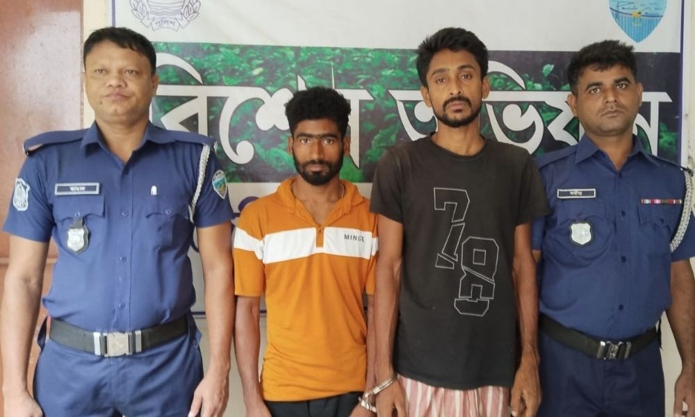 দেবীদ্বারে ইয়াবাসহ ২ মাদক কারবারি গ্রেপ্তার