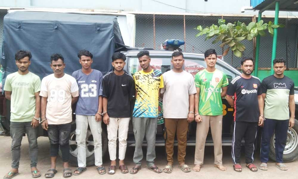 চাঁদা না পেয়ে ইন্টারনেট অফিসে হামলা : মূল হোতা মাইকেলসহ গ্রেপ্তার ৯