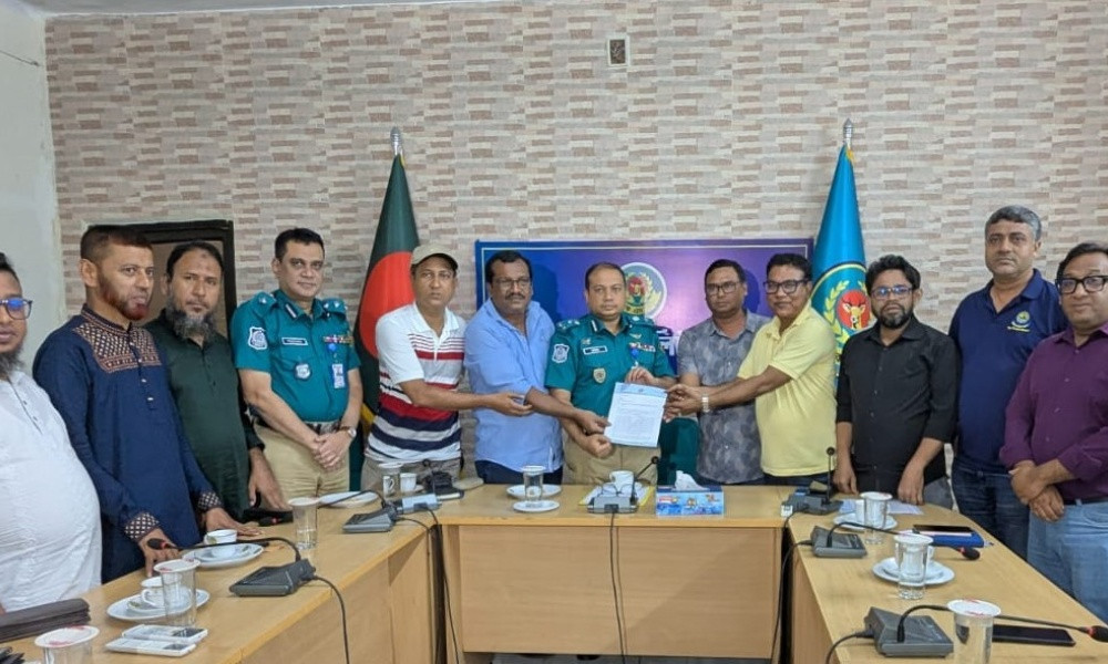 খুলনায় সাংবাদিকদের ওপর গুলিবর্ষণের ঘটনায় বিচার দাবি এমইউজের