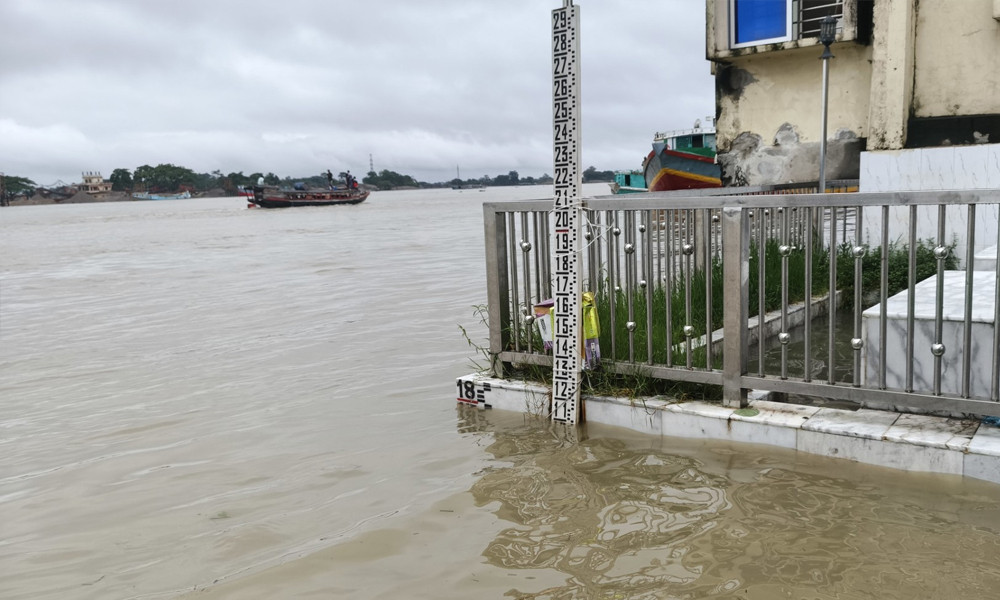 সুরমা নদীর পানি বিপৎসীমার ২০ সেন্টিমিটার ওপর দিয়ে প্রবাহিত