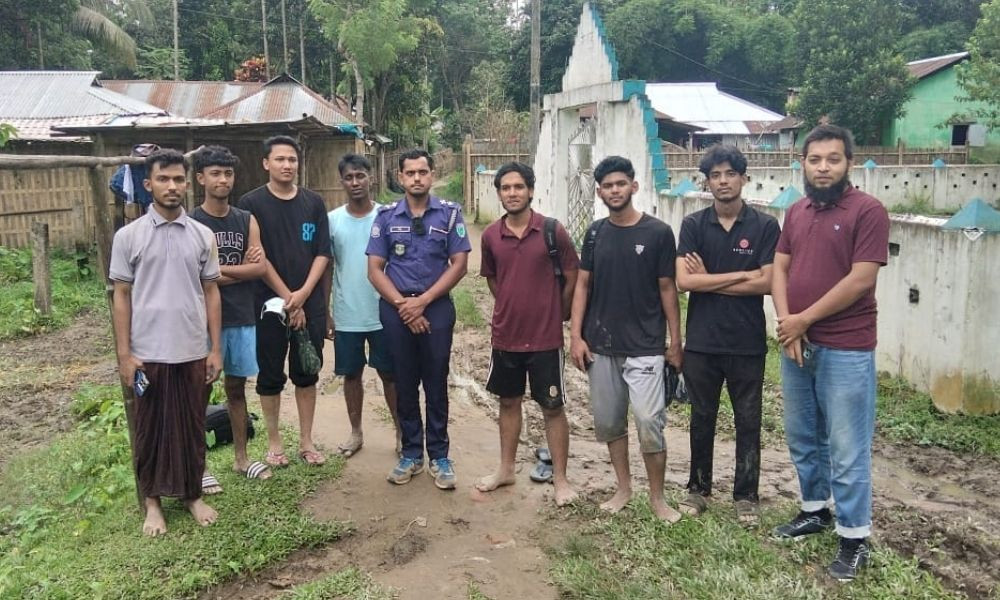 ৯৯৯-এ ফোন পেয়ে হামহাম জলপ্রপাতে আটকে পড়া ১০ পর্যটককে উদ্ধার