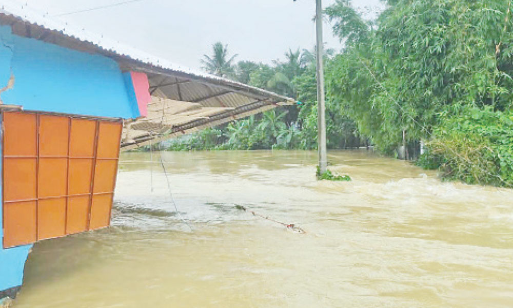 উত্তর ও উত্তর-পূর্বাঞ্চলের ১০ জেলায় বন্যার অবনতি
