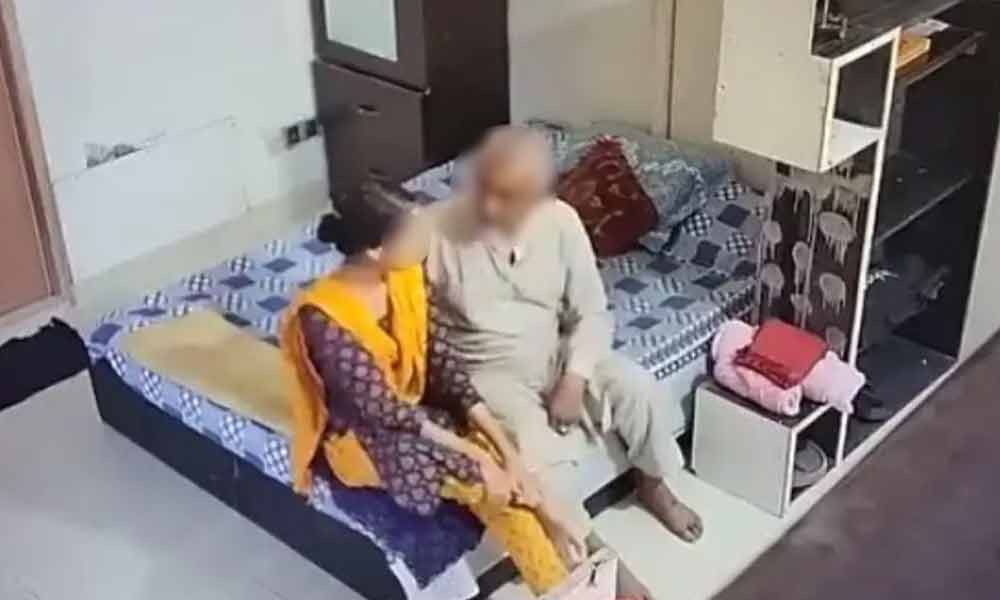 আগে বললেন ‘দ্বিতীয় স্ত্রী’, এখন দাবি ‘জিম্মি’ হয়েছিলেন