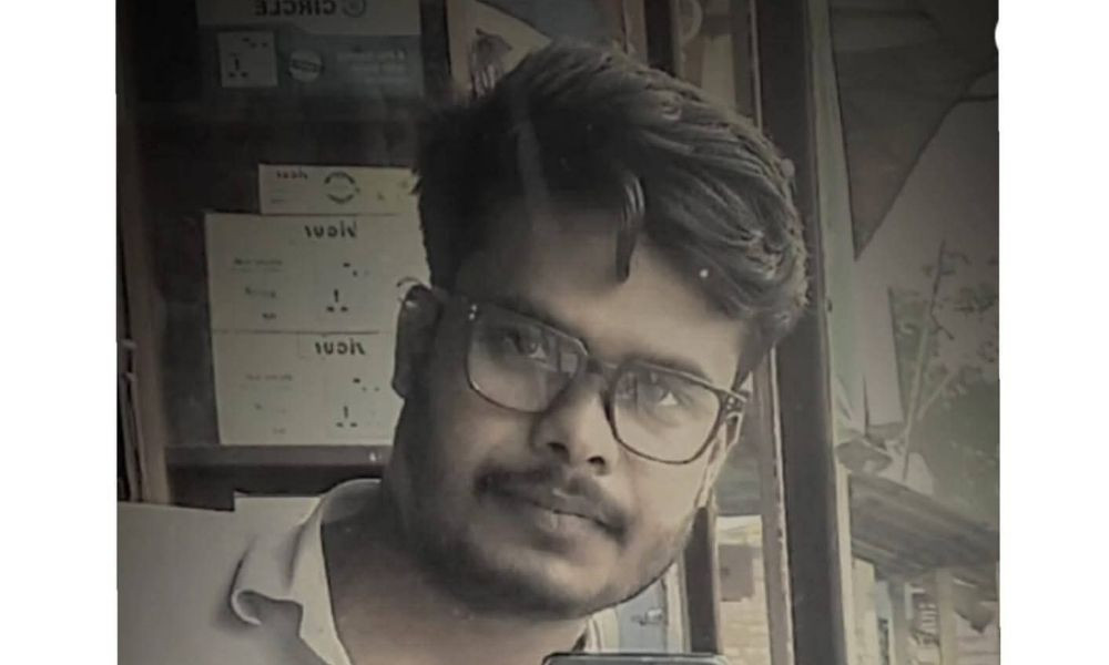 খুলনায় আরএফএল কর্মকর্তার রক্তাক্ত মরদেহ উদ্ধার, সহকর্মী পলাতক