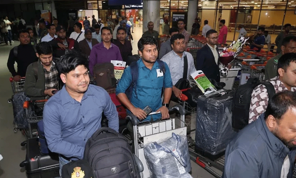 ৪ মাস পর দেশে ফিরেছেন বাংলার জয়যাত্রার নাবিকরা