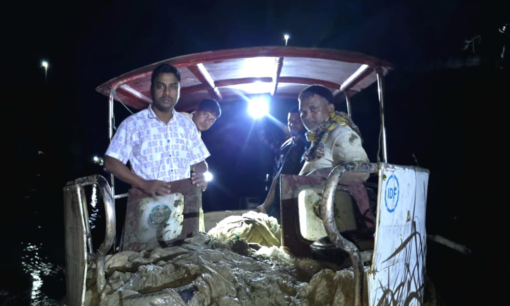 হালদা নদীতে মৎস্য অধিদপ্তরের অভিযানে অবৈধ জাল ও বড়শি জব্দ