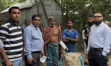কালের কণ্ঠের সংবাদে ঘর পাচ্ছেন জুলাই যোদ্ধা আমির