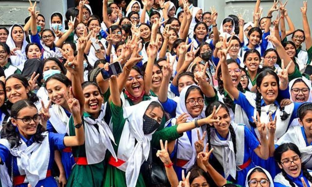 শিক্ষার্থীদের আর কত গিনিপিগ বানানো হবে?