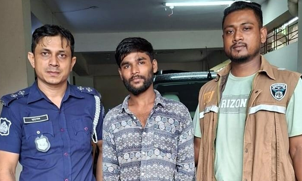 ঘর থেকে ডেকে নিয়ে রাজমিস্ত্রিকে হত্যা, গ্রেপ্তার ১