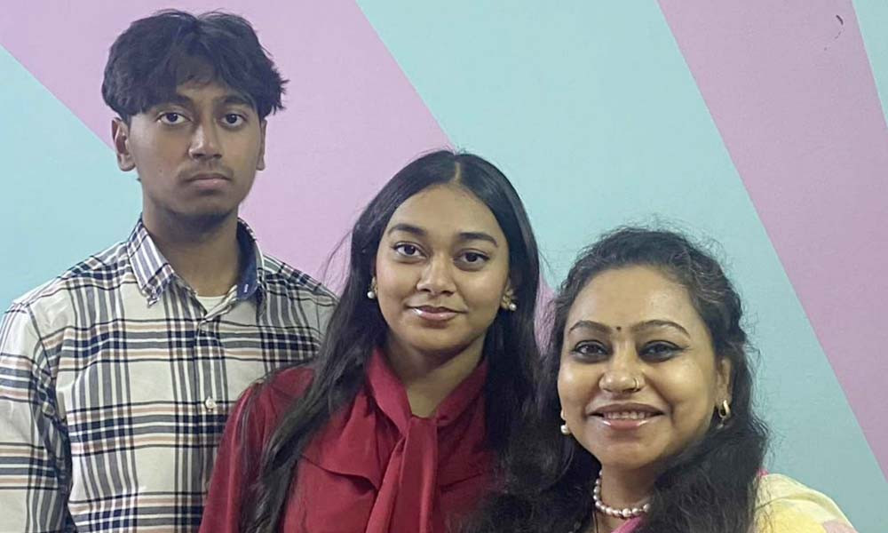 সৌদির সড়কে নিহত মা-ছেলে-মেয়ের দাফন সম্পন্ন