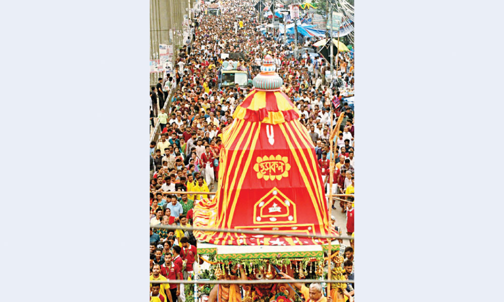 রাজধানীতে উল্টো রথে শেষ রথযাত্রা