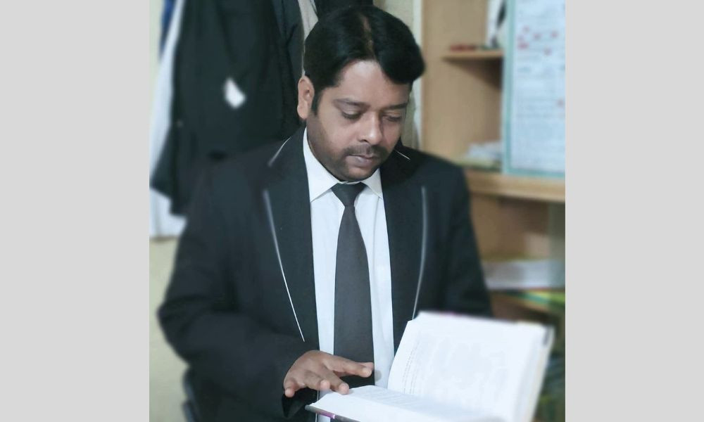 বাগেরহাটে আইনজীবীকে কুপিয়ে হত্যা