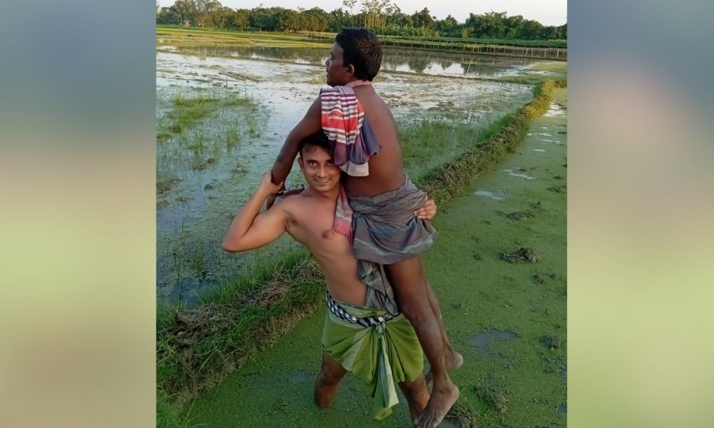 কৃষকের ছদ্মবেশে সাজাপ্রাপ্ত পলাতক আসামি ধরল পুলিশ