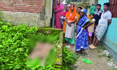 কেরানীগঞ্জে বাসার পাশেই মিলল নারীর মরদেহ, হত্যার অভিযোগ স্বজনদের