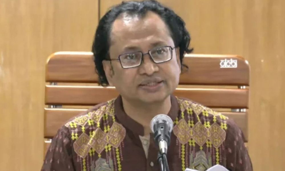 সাকিব ‘ফালতু’ কথা বলে সরকারকে বেকায়দায় ফেলতে চান