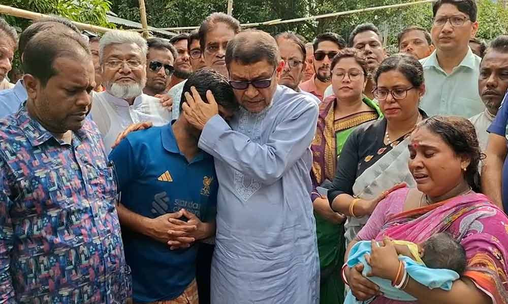 ভারত প্রশ্নে আবেগ নয়, জাতীয় স্বার্থকে অগ্রাধিকার দিতে হবে