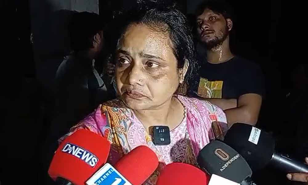 ‘আমার ভাগনের লাশ খাটের নিচে, বড় বোনকে ফেলে রাখে সিঁড়িতে’
