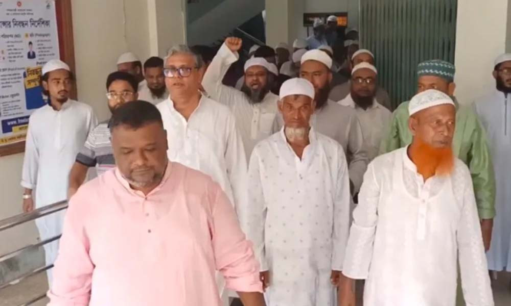 সাভারে ওরস বন্ধের দাবিতে স্মারকলিপি ‘তৌহিদি জনতা’র