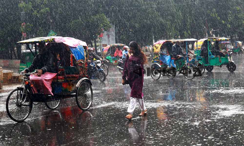 বৃষ্টি নিয়ে দুঃসংবাদ, থাকবে কত দিন? জানাল অধিদপ্তর