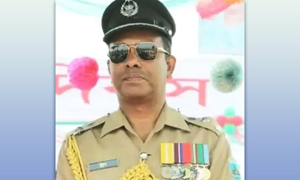 কপাল পুড়ল অতিরিক্ত ডিআইজি টুটুল চক্রবর্তীর