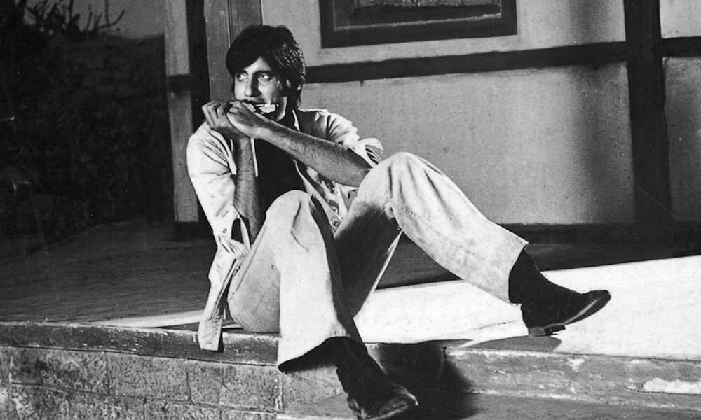 Photo : কালের কণ্ঠ Amitabh Bachchan célèbre son anniversaire entouré de ses admirateurs
