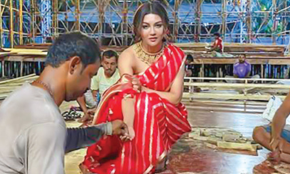 স্টার অব দ্য উইক : পূজায় জয়া আহসান