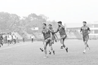 ক্রীড়াঙ্গনে সংকট উত্তরণ জরুরি