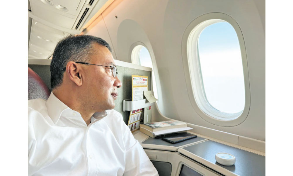 স্বদেশের মাটিতে স্বজন