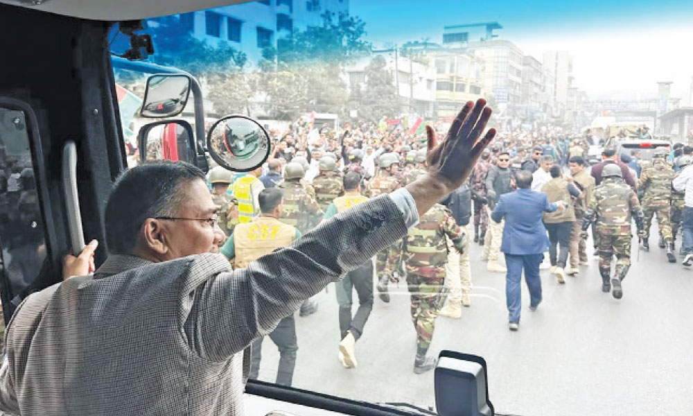 স্বদেশের মাটিতে স্বজন