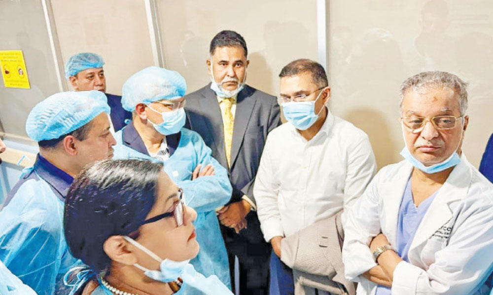 স্বদেশের মাটিতে স্বজন