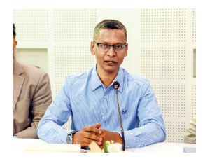 চিকিৎসায় আর্থিক সমস্যা বড় বাধা